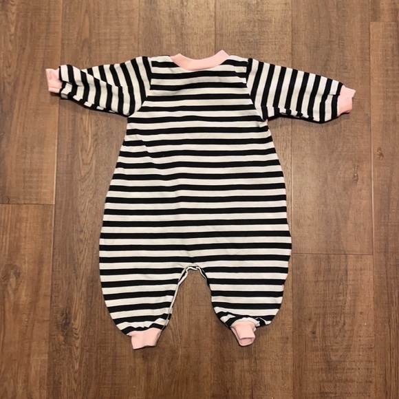 NWOT girls snap onesie from Tickle Me! Size 12mo - Picture 4 of 5